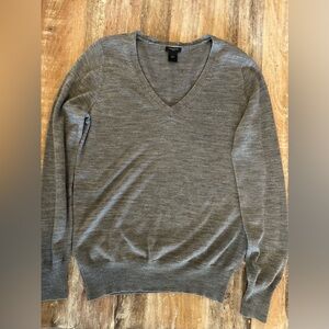 Ann Taylor Women’s Charcoal Merino Wool Blend V-Neck Sweater, Size Medium
